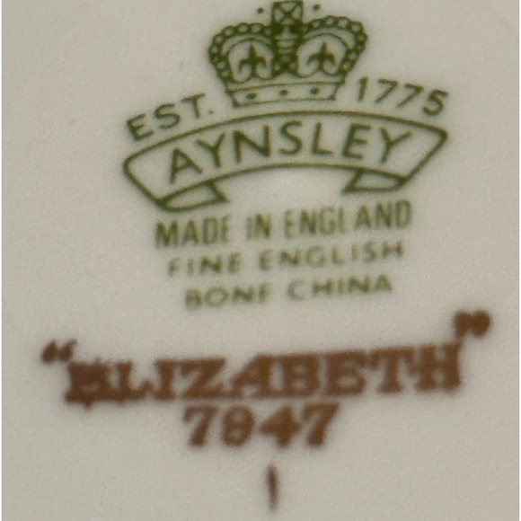 Dinner Plate: Elizabeth (Smooth)
by AYNSLEY, JOHN - Picture 2 of 2